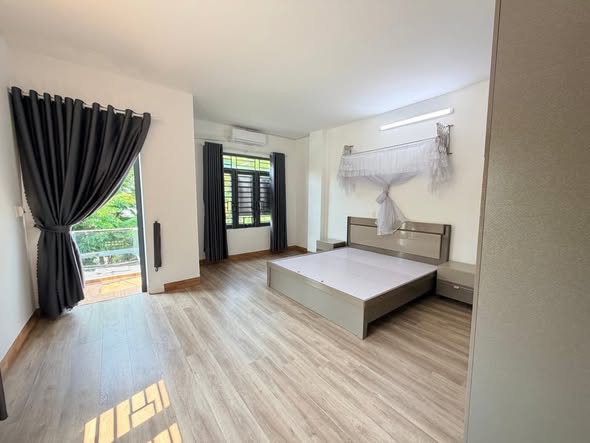 Spacious 2-Story House in Hoa Xuan District for Sale — photo 4