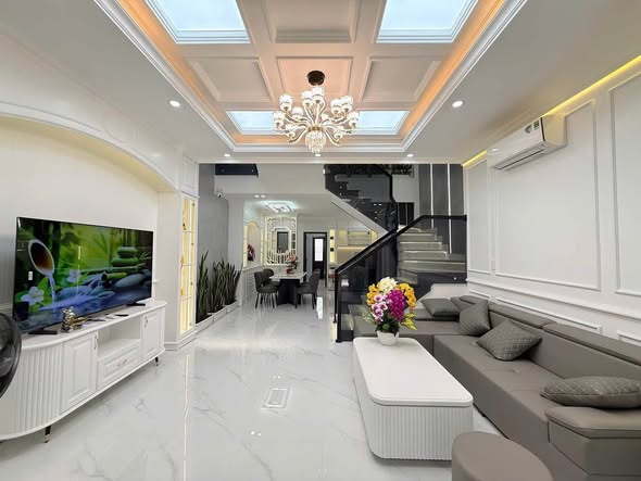 Elegant 4-Bedroom House in Lien Chieu for Sale — photo 3