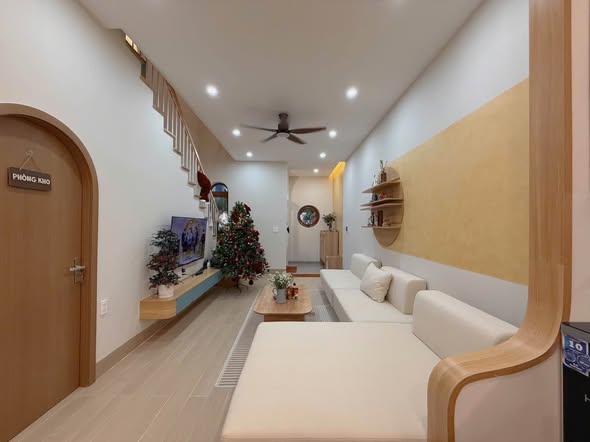 Spacious Garden House with Car Alley for Sale — photo 3