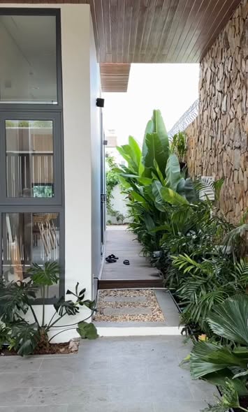 Stunning 3-Story Villa with Garden For Sale in Hai Chau — photo 2