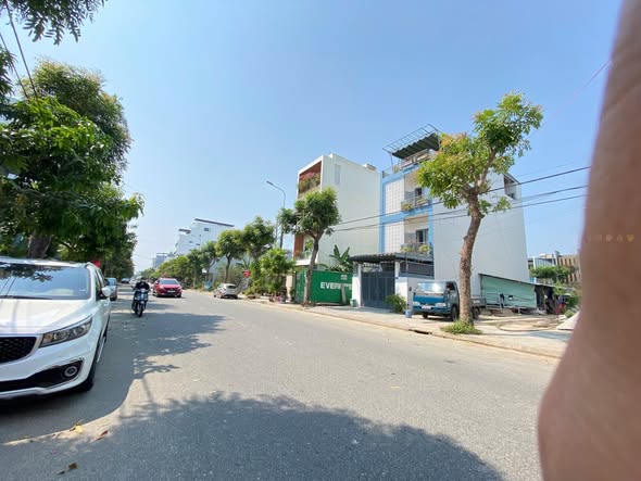 Prime Riverfront Land for Sale in Ngu Hanh Son — photo 2