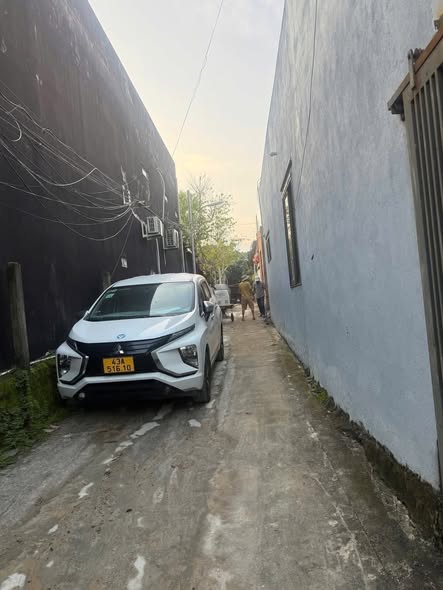 Rare Car Alley Land for Sale Near Hospital Market School — photo 3