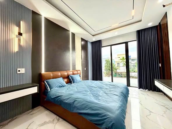 Stunning 4-Story Apartment Building for Sale — photo 4