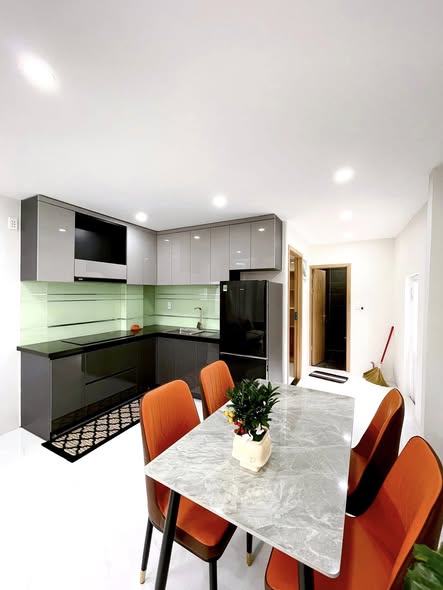 Prime 7-Story Apartment Building for Sale in Ngu Hanh Son — photo 1