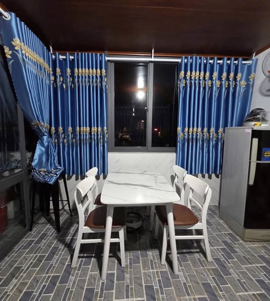 Stunning 4-Story Apartment Building for Sale — photo 2