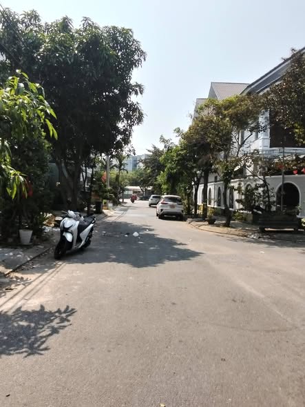 Stunning 4-Story Apartment Building for Sale — photo 3