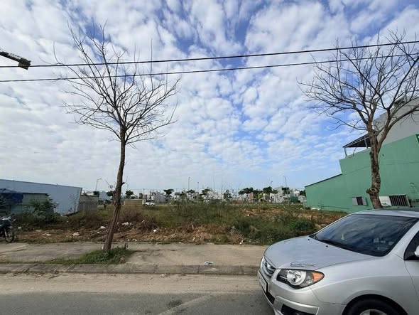Prime Frontage Land for Sale in Hoa Xuan District — photo 2