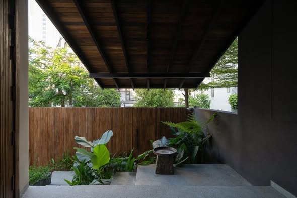 Stunning Minimalist Beach Villa for Sale in Prime Location — photo 3