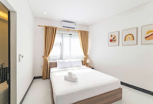 Stunning Villa with Son Tra Peninsula Views — photo 5