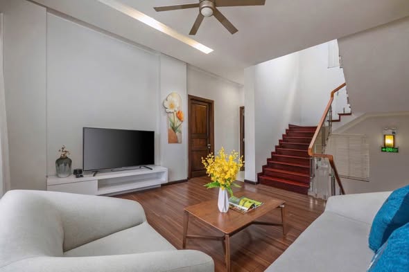 Luxury Villa with Private Pool Steps from My Khe Beach — photo 5