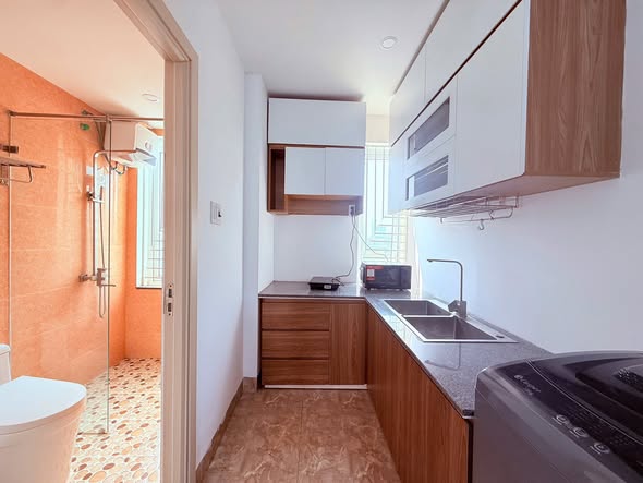 Modern 1-Bedroom Apartment in New Son Tra Building — photo 4