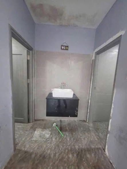 Spacious Commercial Space on Thai Thi Boi Street — photo 2