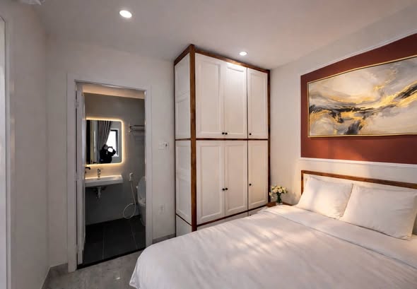 Premium 1-Bedroom High-Floor Apartment with Balcony Views — photo 5