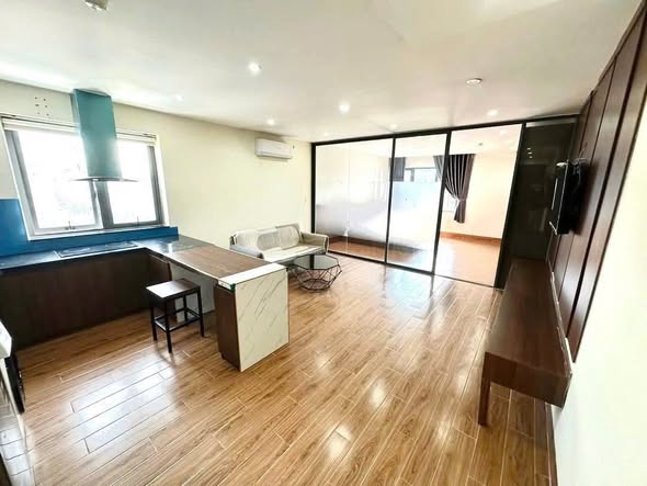 Modern Pet-Friendly Apartment Steps from My Khe Beach — photo 4