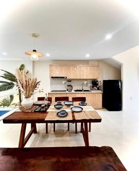 Spacious Modern Villa with Pool Near Beach — photo 3