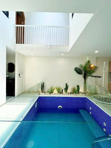 Spacious Modern Villa with Pool Near Beach — photo 4