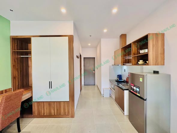 Modern Studio Apartment Near Beach in Prime Location — photo 4