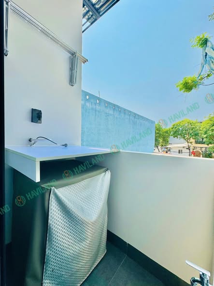 Modern Studio Apartment Near Beach in Prime Location — photo 5