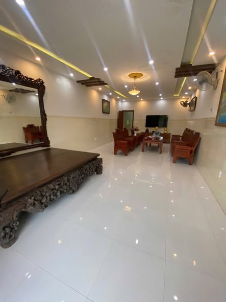 Modern 3-Story Shophouse in Prime Da Nang Location — photo 1