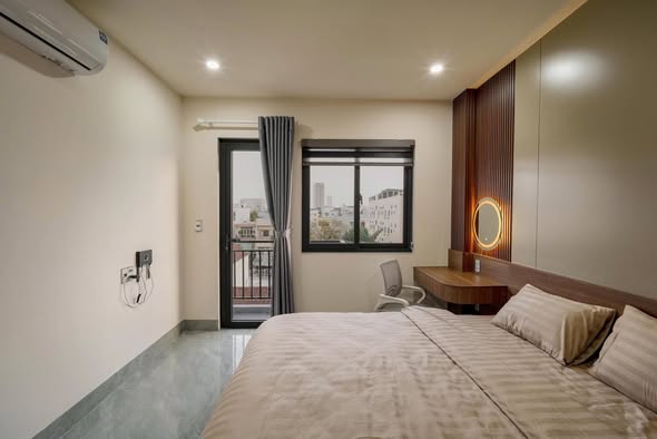 Brand New One Bedroom Apartment with Balcony Near Beach — photo 2