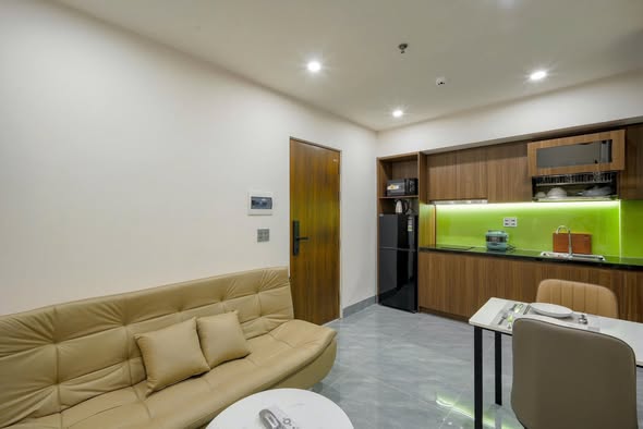 Brand New One Bedroom Apartment with Balcony Near Beach — photo 4