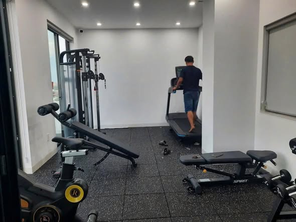 Modern 1-Bedroom Apartment Steps from My Khe Beach — photo 2