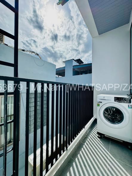 Modern 1-Bedroom Apartment Steps from My Khe Beach — photo 5