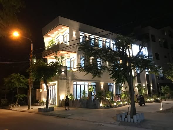 Beautiful New Villa in Quiet Hoa Xuan Neighborhood β photo 2