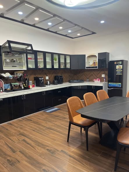 Spacious Modern 3-Storey House for Rent β photo 3