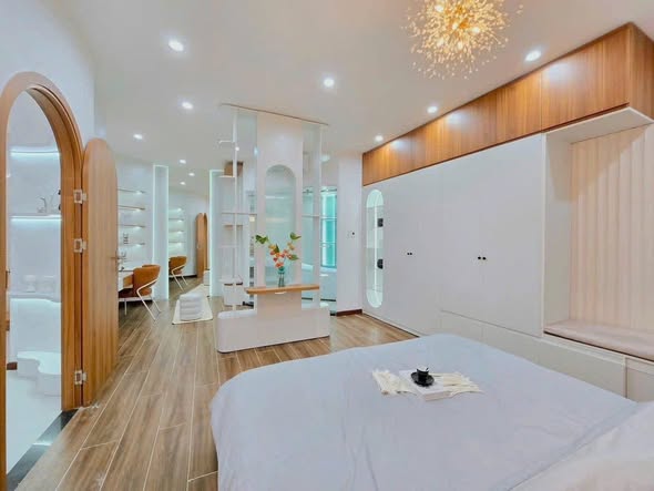 Luxury Villa in Hai Chau City Center - Fully Furnished — photo 4