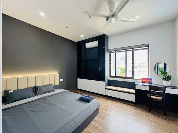 Seaside Studio with Ocean View in Prime Beach Location β photo 1