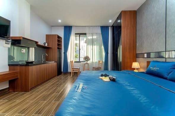 Corner Sea View Apartment with Two Bedrooms Available — photo 2