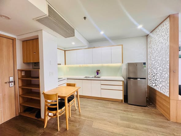 Modern Studio Apartment in My An Area with Furnishings — photo 5