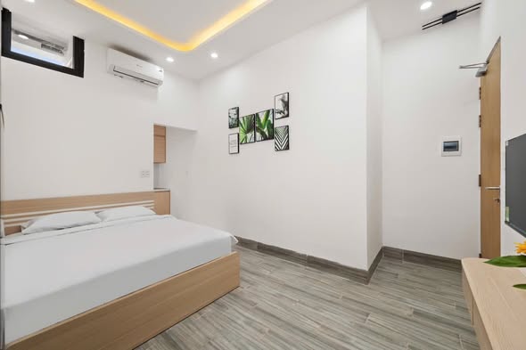 Modern 1-Bedroom Apartment with Double Balconies in Son Tra — photo 2