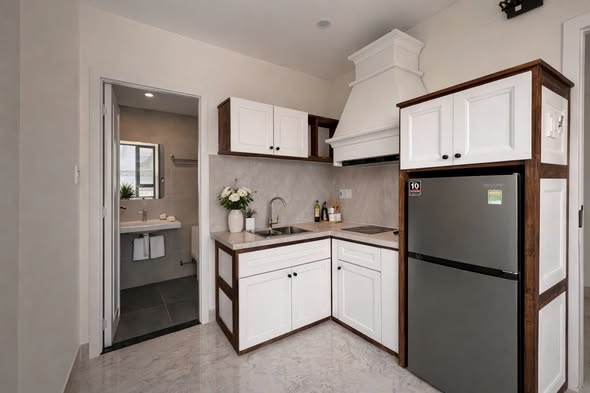 Modern 1-Bedroom Apartment with Double Balconies in Son Tra — photo 4