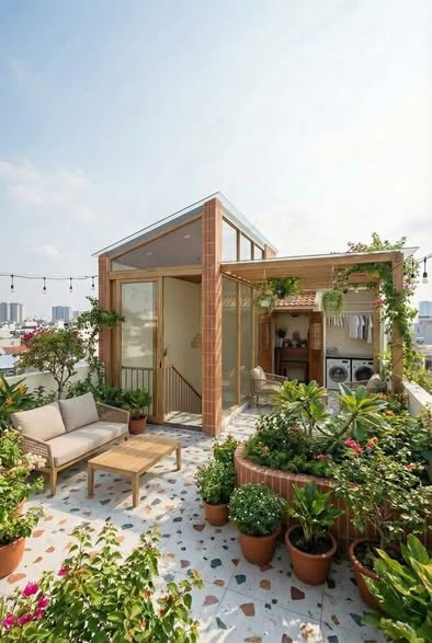 Modern House Near Downtown Da Nang with Park Views — photo 3