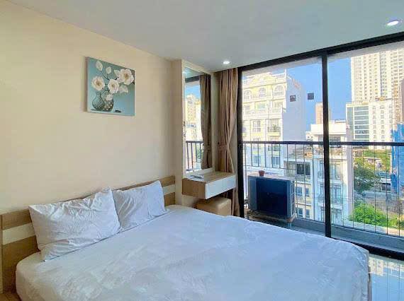 Modern Beachside 1-Bedroom Apartment in Da Nang — photo 4