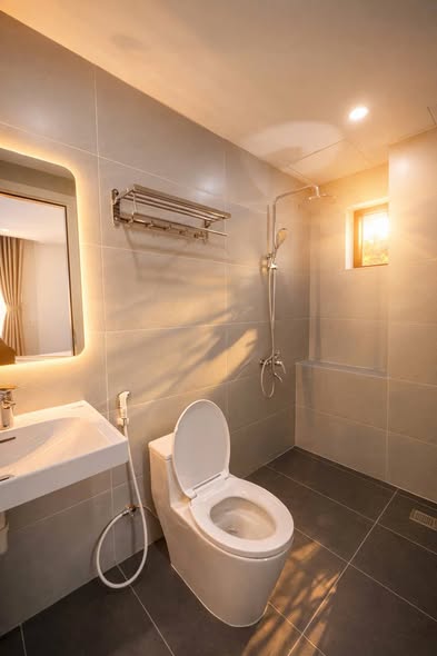 Modern 1-Bedroom Apartment with Dual Balconies in Son Tra — photo 1