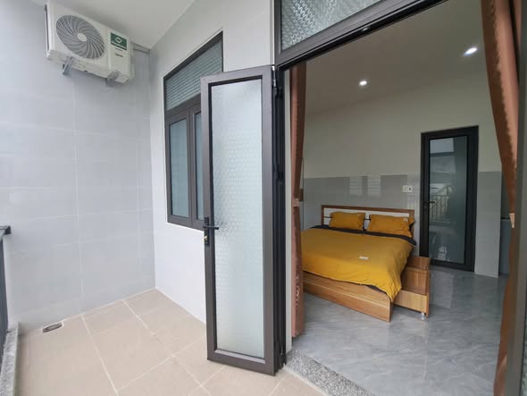 Modern Apartment on Ong Ich Khiem Street — photo 2