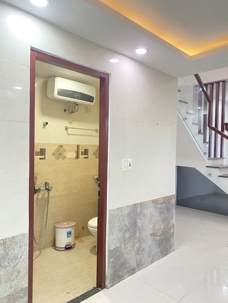 Spacious 2-Story Home in Da Nang City Center for Sale — photo 2