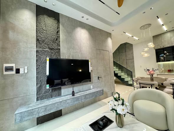 Newly Built 3-Story House with Car Space for Sale — photo 2