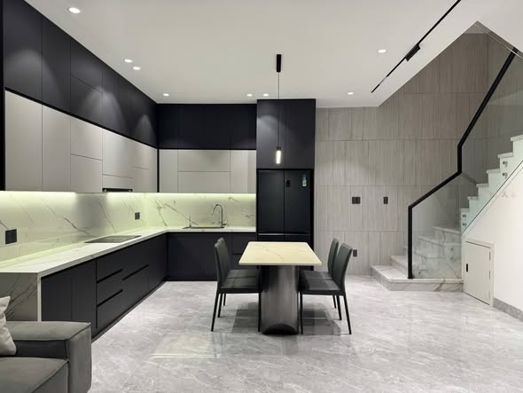 Modern 4-Level House with Car Alley in Hai Chau District — photo 2