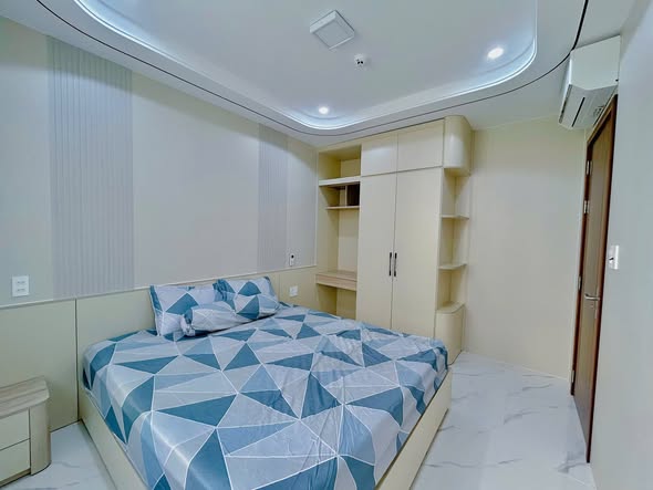 Modern 1-Bedroom Apartment in Son Tra District — photo 5