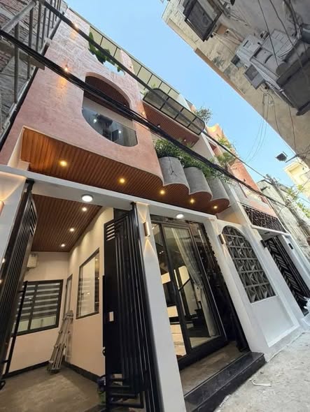 Beautiful 3-Story Fully Furnished House in Hai Chau — photo 5