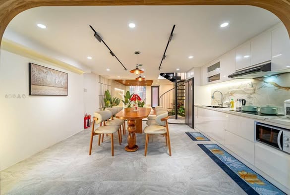 Modern Villa in Son Tra District with Two Bedrooms — photo 4