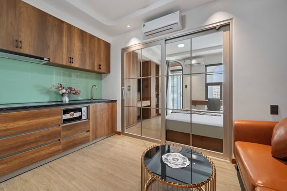 Brand New Beachfront Apartment with Private Balcony — photo 3