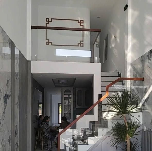 Modern 2-Story House for Sale in a Prime Location — photo 2