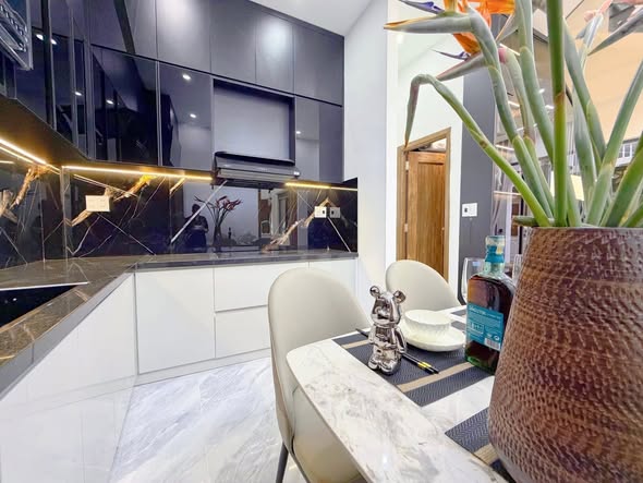 Spacious 3-Story House in Hai Chau for Sale — photo 5