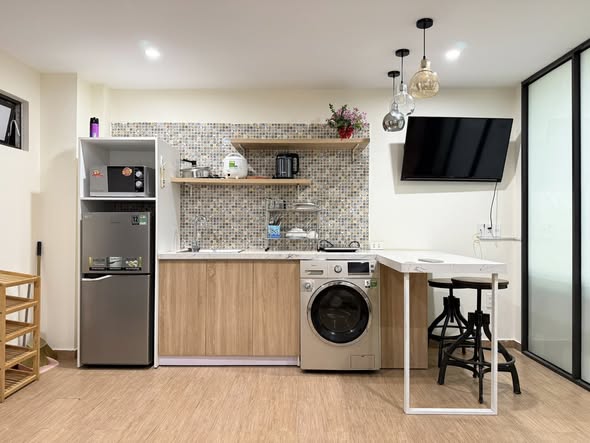 Modern 2-Bedroom Apartment Near Da Nang Beach — photo 2