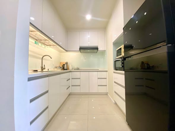 Modern 2-Bedroom Apartment in Hiyori Garden Tower β photo 5